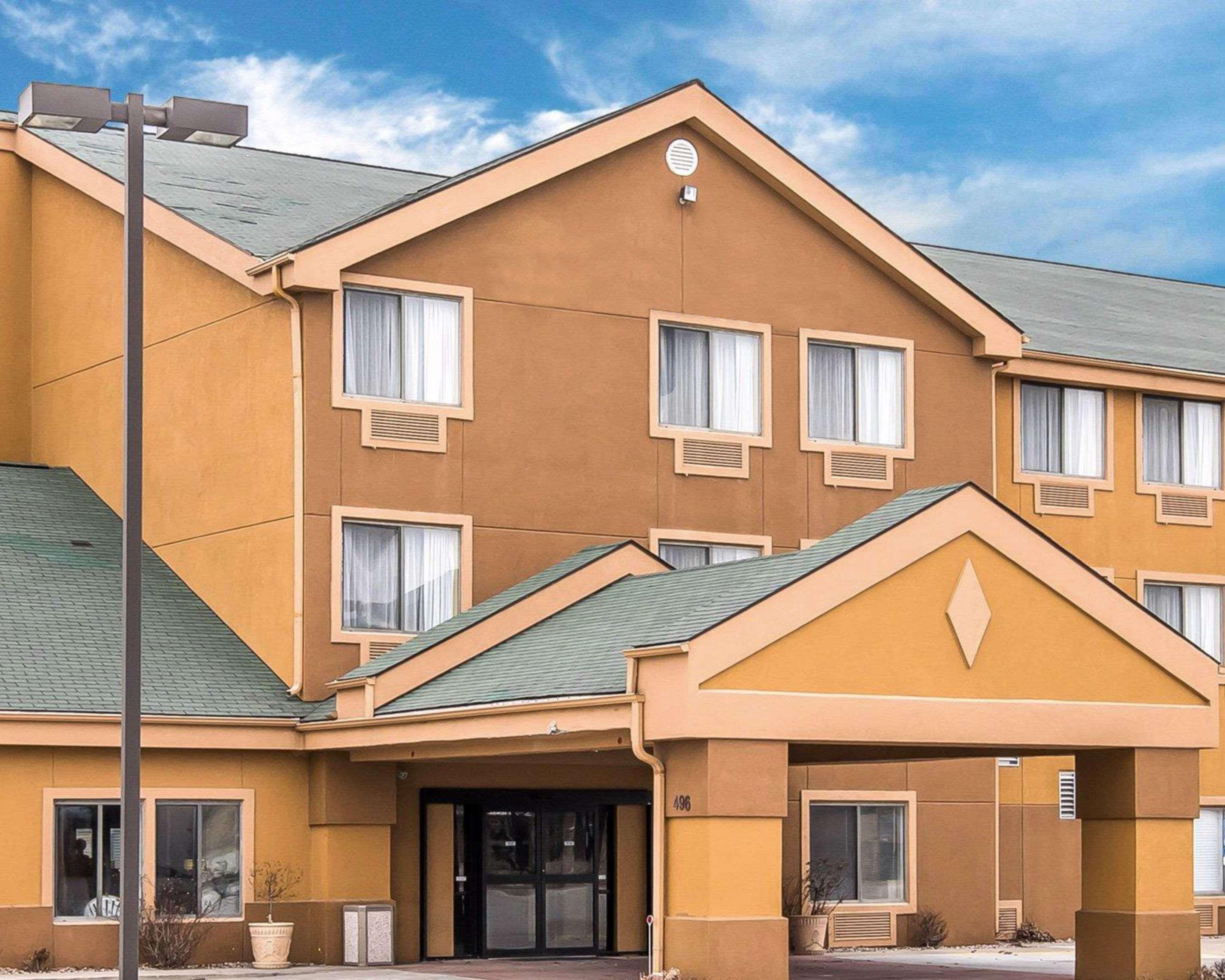 Quality Inn & Suites Bethany Exterior foto